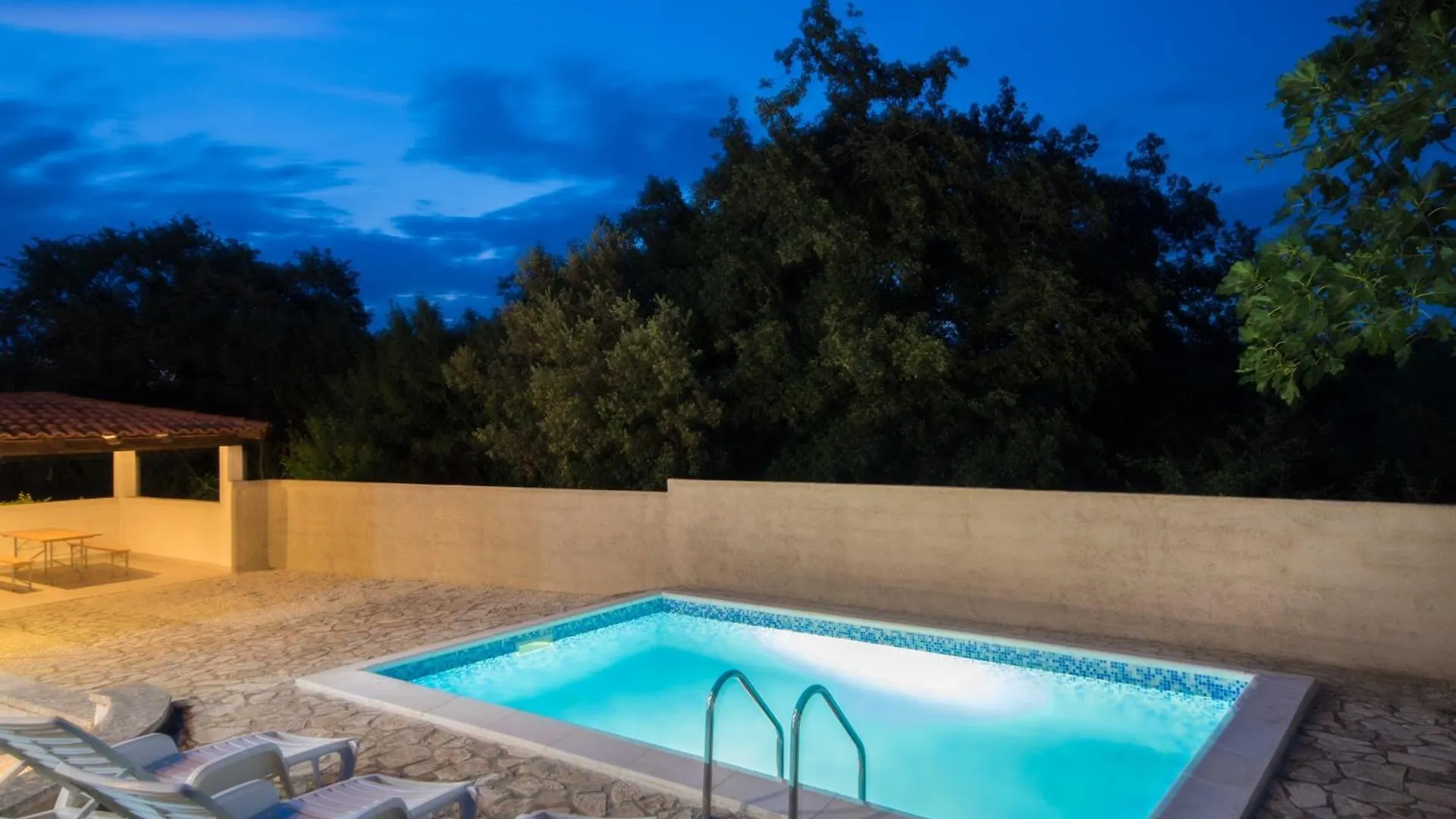 Σπίτι διακοπών Villa Loredana, A Warm And Sunny Villa Close To The Beach Vinkuran